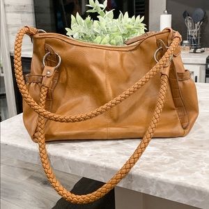 Bueno faux leather handbag